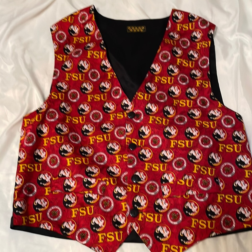FSU Vest size XL for the Florida State sports fanatic. Ready for its new…